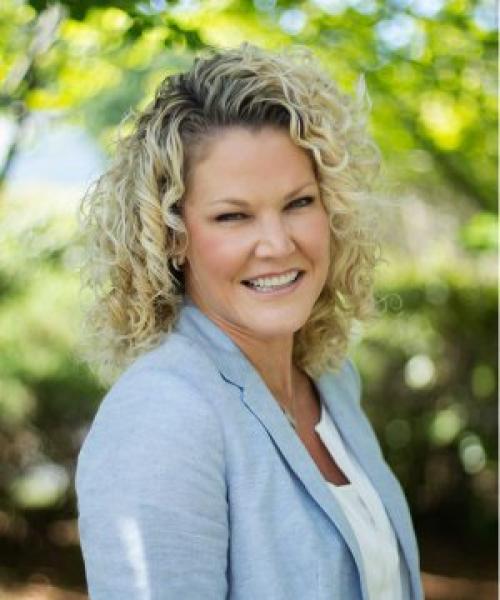 Kelly Powers | Financial Office Manager | Perennial Advisors Group
